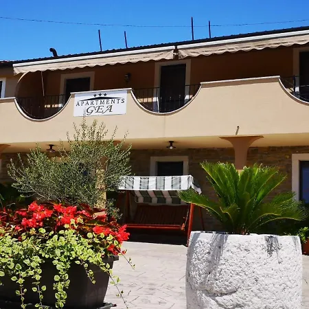 Apartment Gea Lucija